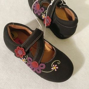 Toddler Girl's Black Floral Mary Janes sz 9 NWT